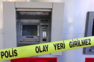 &Uuml;niversitelinin dikkati ATM'deki d&uuml;zeneği ortaya &ccedil;ıkardı