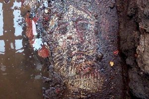 Bursa'da tarihi eserin &uuml;zerine asfalt iddiası!
