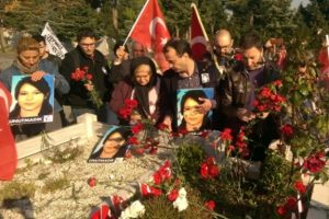 Serap Eser mezarı başında anıldı