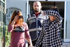 'Kiralık daire bakıyoruz' diyerek evleri soydular