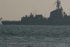 NATO gemileri &Ccedil;anakkale'yi karanlıkta ge&ccedil;ti