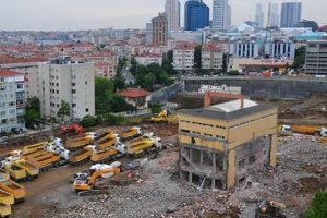 Lik&ouml;r fabrikası arazisinde g&ouml;kdelen i&ccedil;in plan &uuml;st&uuml;ne plan yapıldı