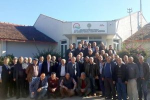 Bursalı incir &uuml;reticileri analiz laboratuarlarını gezdi