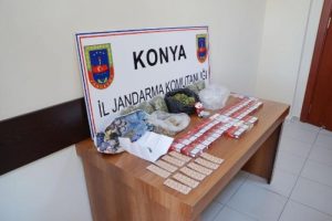Konya'da uyuşturucu operasyonu: 11 g&ouml;zaltı