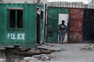 Taliban'dan Kandahar'da eşzamanlı saldırı