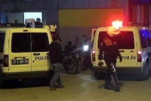İnşaatın balkonundan d&uuml;şen Suriyeli iş&ccedil;i &ouml;ld&uuml;