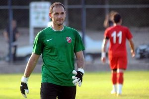 Karşıyaka kaleci Aghayev'le yolunu ayırdı