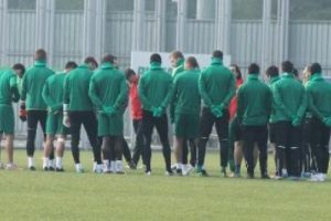 Bursaspor'da Faty antrenmana &ccedil;ıktı
