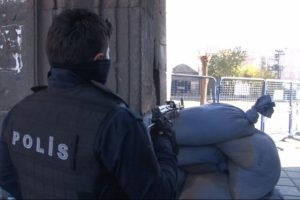 Diyarbakır'da &ouml;ld&uuml;r&uuml;len ter&ouml;rist sayısı 31'e y&uuml;kseldi