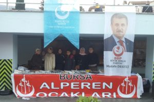 Bursa'da Suriyeli T&uuml;rkmenler i&ccedil;in kermes