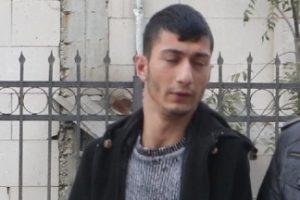 Polisten kahvehaneye sigara baskını