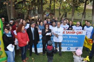 &Uuml;niversite &ccedil;alışanlarından kreş tepkisi