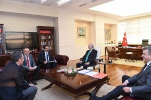 Kılı&ccedil;daroğlu, KESK Genel Başkanı ile g&ouml;r&uuml;şt&uuml;