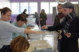 Fransa'da se&ccedil;im sonu&ccedil;ları şok etkisi yarattı