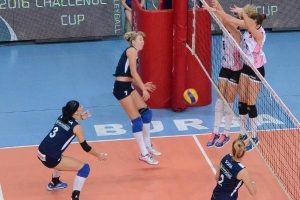 Bursalı Sultanlar Cev Challenge Kupası'nda tur kapısını araladı
