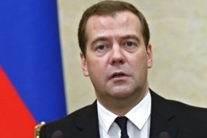 Medvedev: "T&uuml;rkiye'ye y&ouml;nelik yaptırımlardan Rusya zarar g&ouml;rd&uuml;"