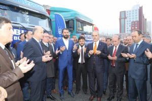 Bursa'dan Bayırbucak T&uuml;rkmenlerine destek s&uuml;r&uuml;yor