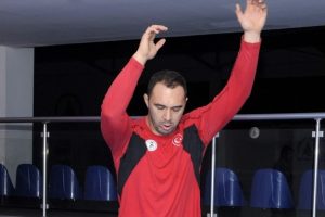 Cezası bitti, meydanlara iniyor