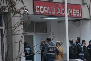 &Ccedil;orlu'da 'paralel yapı' ş&uuml;phelisi 26 kişi adliyeye sevk edildi