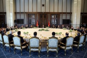 Erdoğan, Y&Ouml;K Başkanı ve Doğu b&ouml;lgesi rekt&ouml;rleriyle g&ouml;r&uuml;şt&uuml;