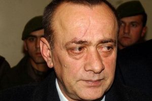 Cezaevi ikinci m&uuml;d&uuml;r&uuml; ve gardiyanı d&ouml;ven Alaattin &Ccedil;akıcı hakkında soruşturma