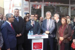 "En &ccedil;ok &ccedil;alışan il başkanı olacağım"