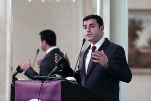 HDP'de "Parti i&ccedil;inde Erdoğan sevdalıları var" krizi