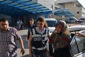 'Canlı bomba' olduğu iddia edilen kadın tahliye edildi