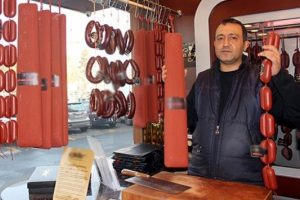 Kayserili esnaftan imitasyon pastırma &ccedil;&ouml;z&uuml;m&uuml;