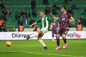 Bursaspor, kendi evinde hezimete uğradı!
