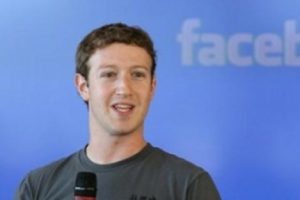 "Zuckerberg, servetinin y&uuml;zde 10'unu bin Facebook kullanıcısına bağışlayacak"