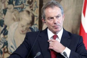 Tony Blair: "Kaddafi'yi &uuml;lkeyi terk etmesi i&ccedil;in iki-&uuml;&ccedil; kez aradım"