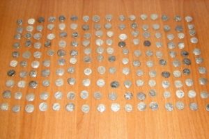 İstanbul'da paha bi&ccedil;ilmez sikkeler bulundu