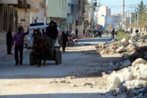 Nusaybin'de evleri zarar g&ouml;ren halk g&ouml;&ccedil; etmeye başladı