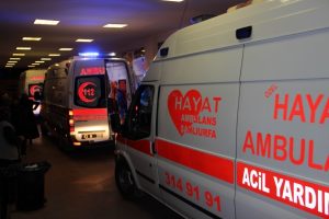 Şanlıurfa'da ara&ccedil; takla attı: 7 yaralı