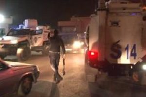 Polis merkezi &ouml;n&uuml;nde silahlı kavga: 4 yaralı