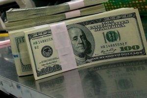 Dolar i&ccedil;in korkutan tahmin! 3,15 olacak
