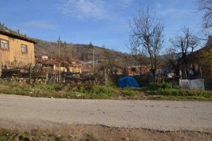 Bursa'da tarihi kiliseyi arkeologlardan &ouml;nce defineciler ortaya &ccedil;ıkaracak