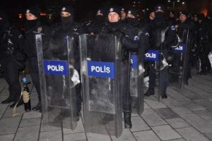 Sivas'ta "paralel operasyonu"nda 9 tutuklama