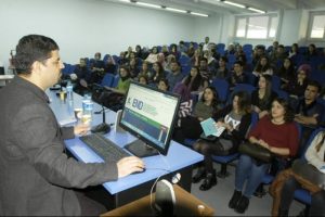 Bursa'da &ouml;ğretmen adayları, &ccedil;ocuk istismarına karşı uyarıldı