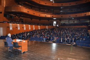 Bursa Akademi'de ilk ders Rekt&ouml;r Ulcay'dan!