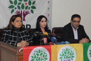 Y&uuml;ksekdağ: "Hendek bi&ccedil;iminde bir m&uuml;cadeleyi onaylamıyoruz"