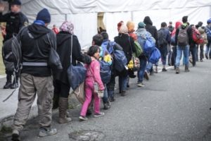 Almanya'da g&ouml;&ccedil;menlere y&ouml;nelik saldırılar d&uuml;zenlendi