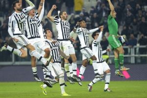 Juve adım adım zirveye!