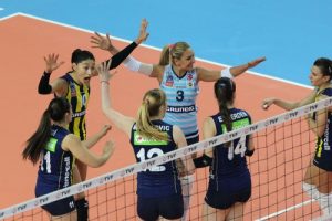 Olaylı ma&ccedil;ta Fenerbah&ccedil;e, Galatasaray'ı kayıpsız ge&ccedil;ti
