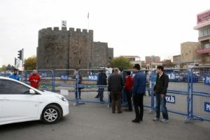 Sur'da g&uuml;venlik &ouml;nlemleri arttırıldı