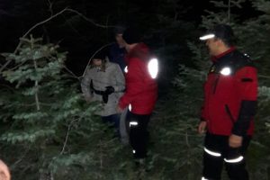 Bursa Uludağ'da kaybolan iki kişiyi jandarma kurtardı