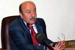 Bekaroğlu'ndan "anayasa" a&ccedil;ıklaması: &Ccedil;ağrıyı olumlu karşılıyoruz