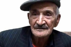 70 yıldır kasketini &ccedil;ıkarmadı