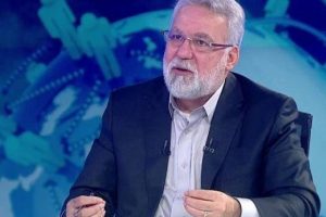 AK Parti'ye 'puşt' cezası